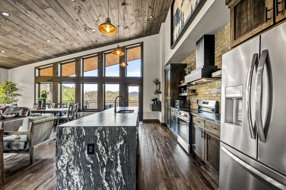 Majestic Overlook's fully equipped kitchen