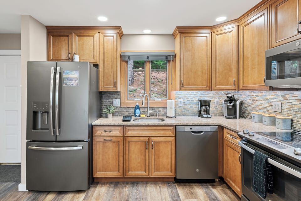 Fully equipped kitchen.