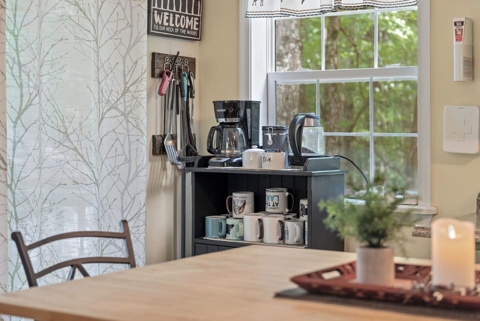 Awaken your senses: coffee and tea cups await to start your day right.