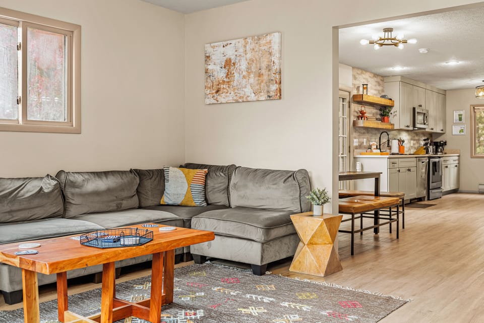 Entertainment area with access to the kitchen.