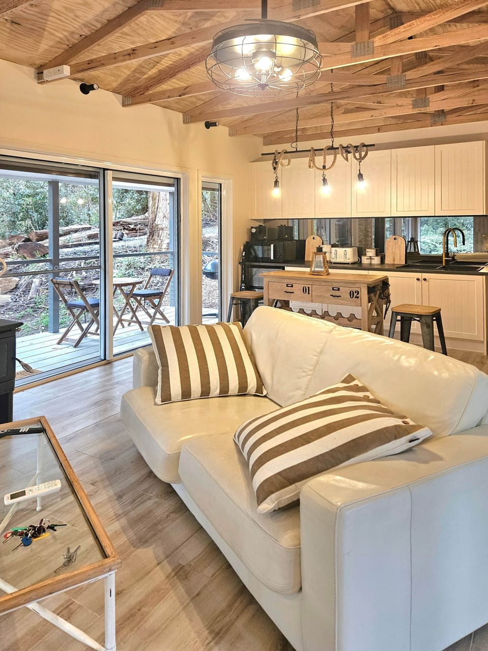 A romantic lounge flowing into the kitchen