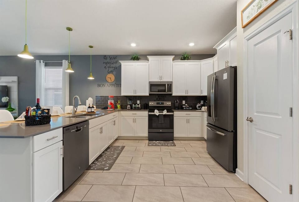 Fully equipped kitchen