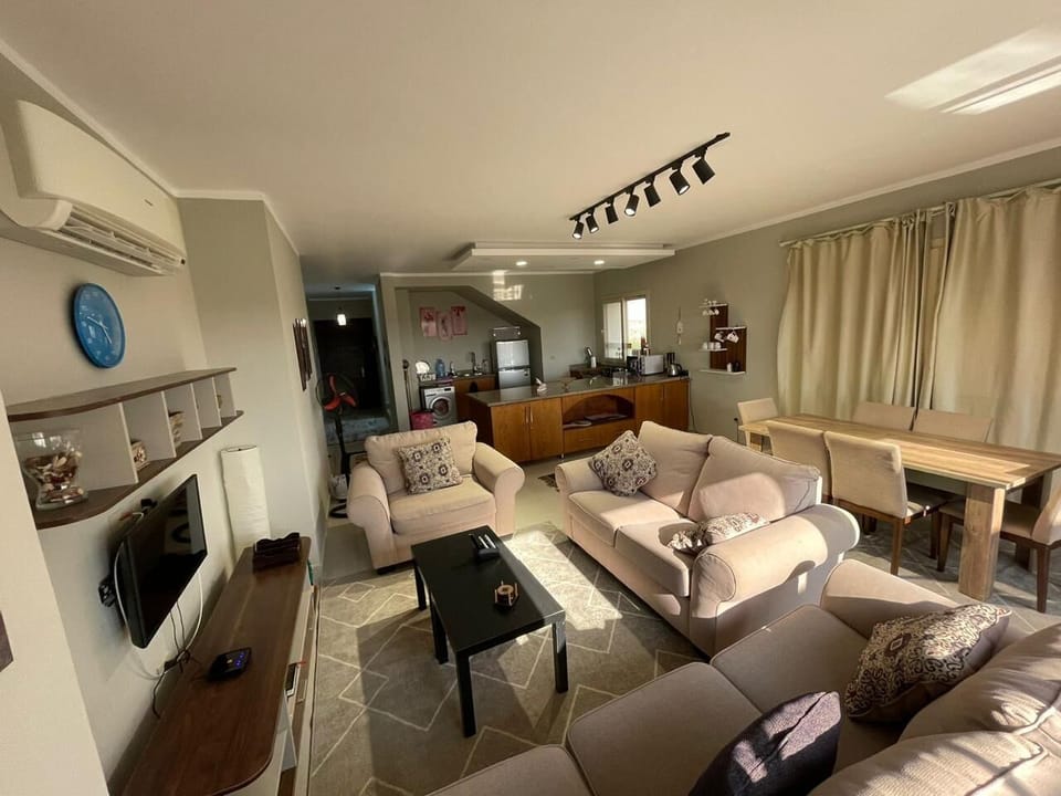 Villa | Living area | Flat-screen TV