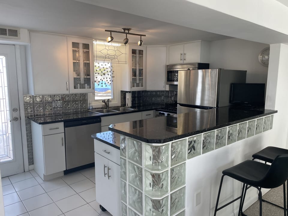 Kitchen, view 3