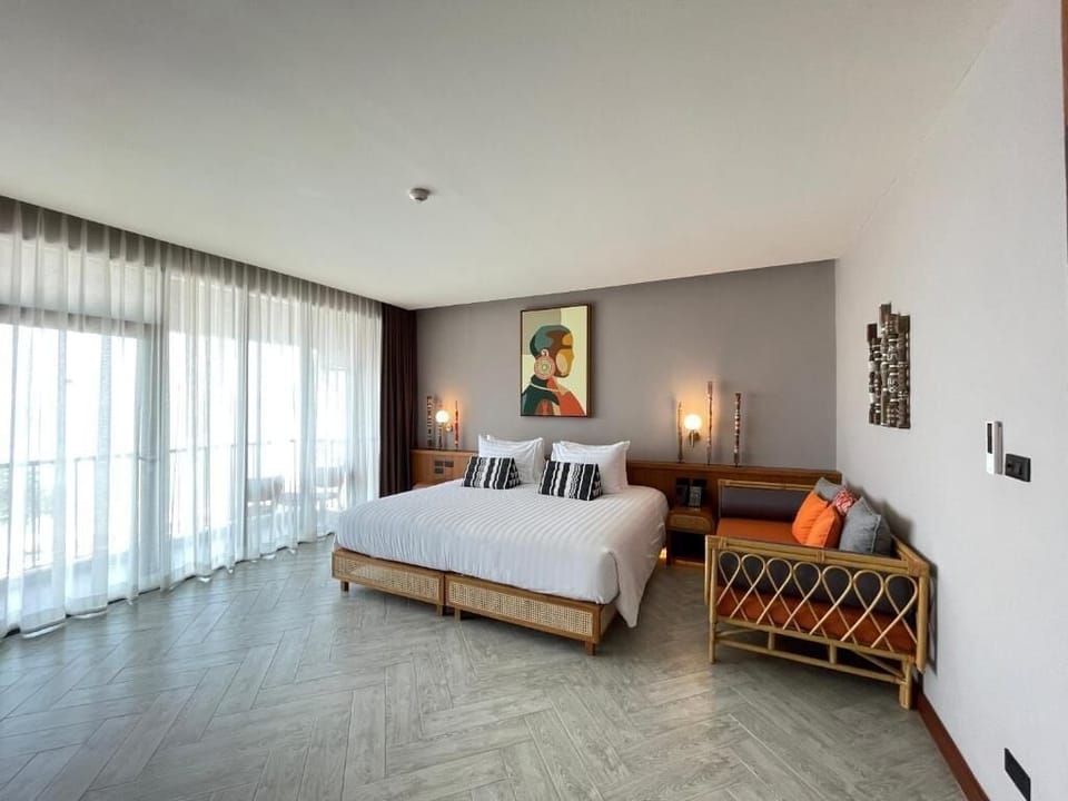 Grand Double Room, 1 Bedroom | WiFi (free), bed sheets