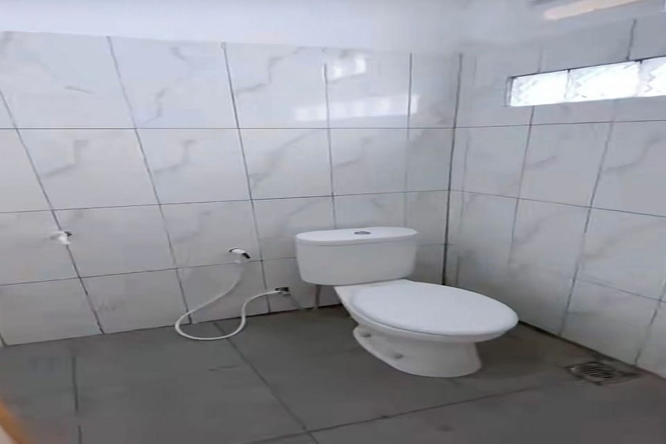 Shower, towels, soap