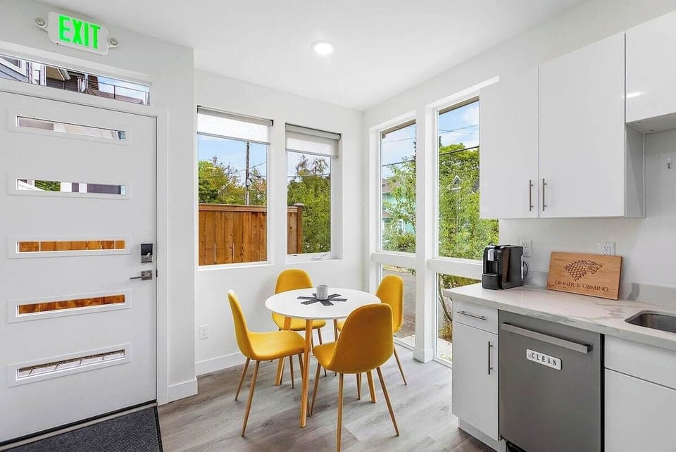Building Kitchen