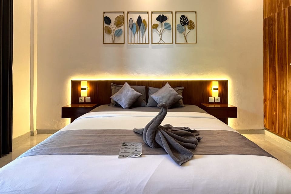 Deluxe Double Room | In-room safe, desk, iron/ironing board, free WiFi