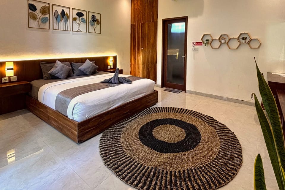 Deluxe Double Room | In-room safe, desk, iron/ironing board, free WiFi