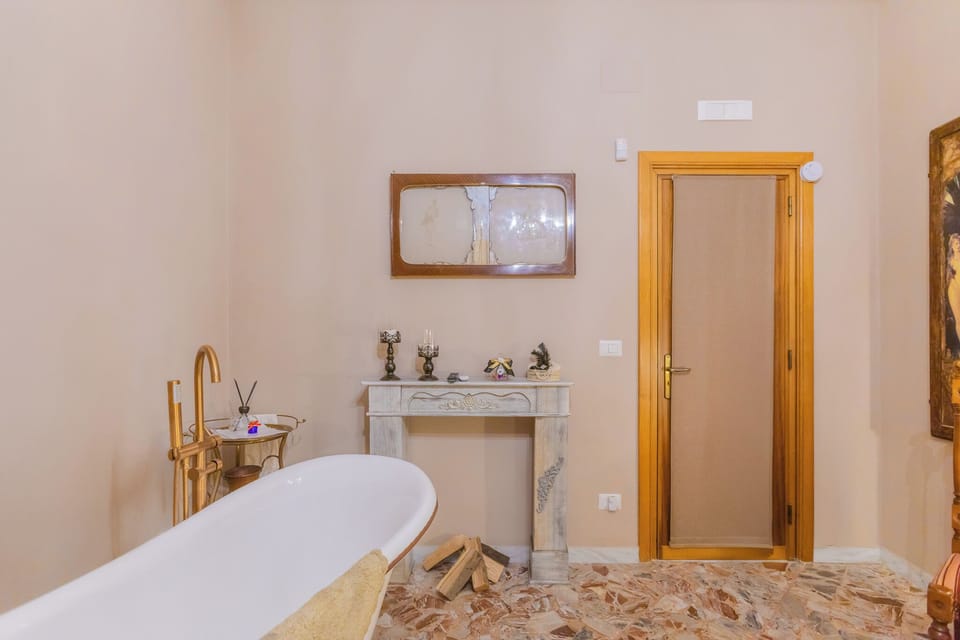 Superior Room, 1 Double Bed | Iron/ironing board, free WiFi