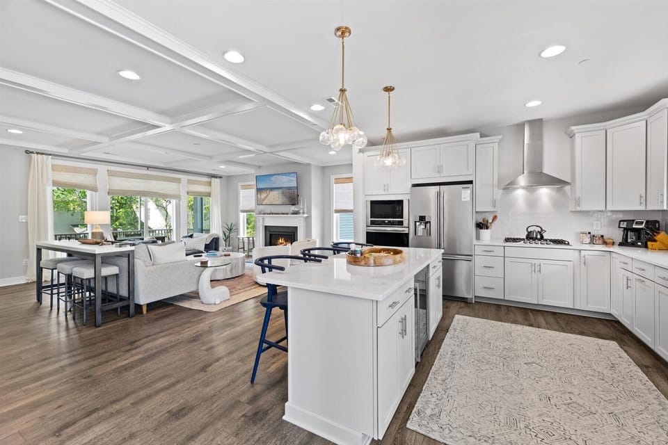 5 bed, 4.5 bath luxury home with space for 10 in Ocean View, DE - minutes to South Bethany Beach