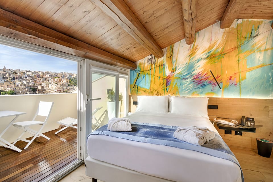Classic Room | Egyptian cotton sheets, premium bedding, down comforters, pillowtop beds