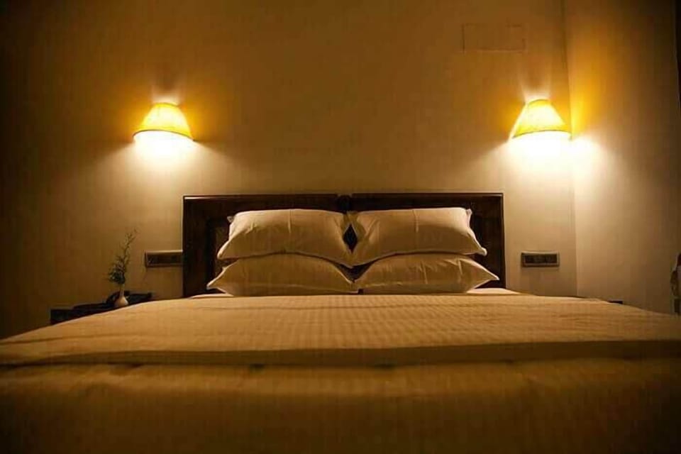 Family Room, 2 Bedrooms | 3 bedrooms, premium bedding, laptop workspace, free WiFi