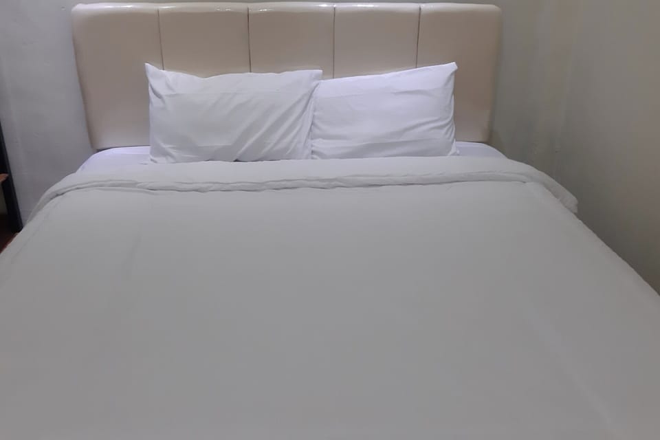 Standard Double Room | WiFi (free), bed sheets