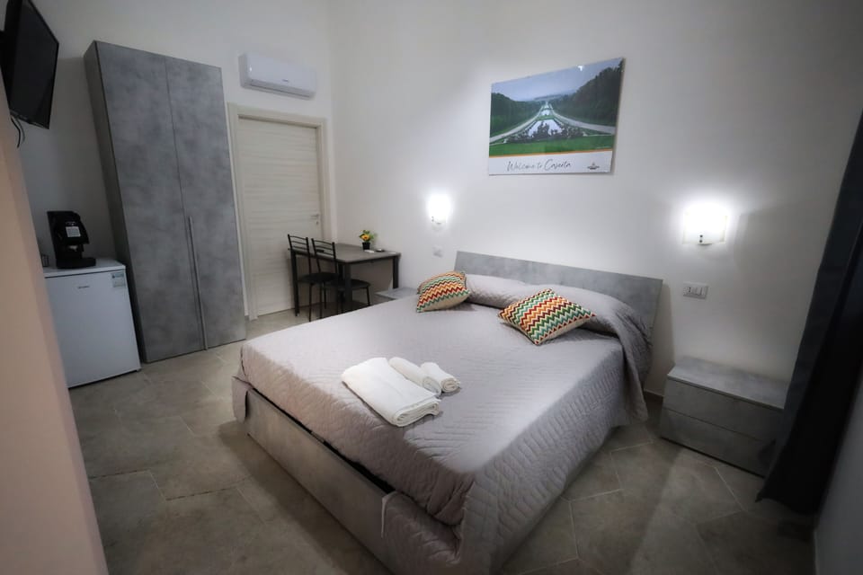 2 | Blackout drapes, free WiFi