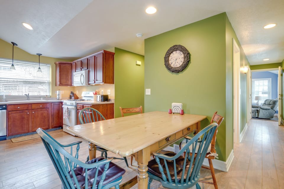 House (3 Bedrooms) | Interior