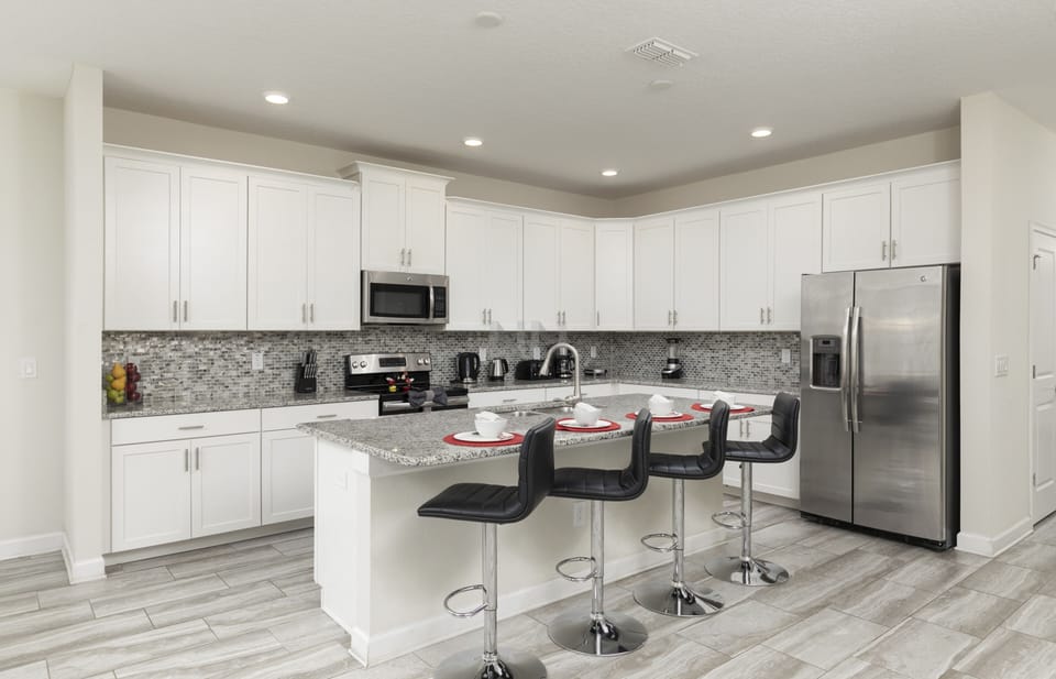 Well-designed and fully equipped kitchen