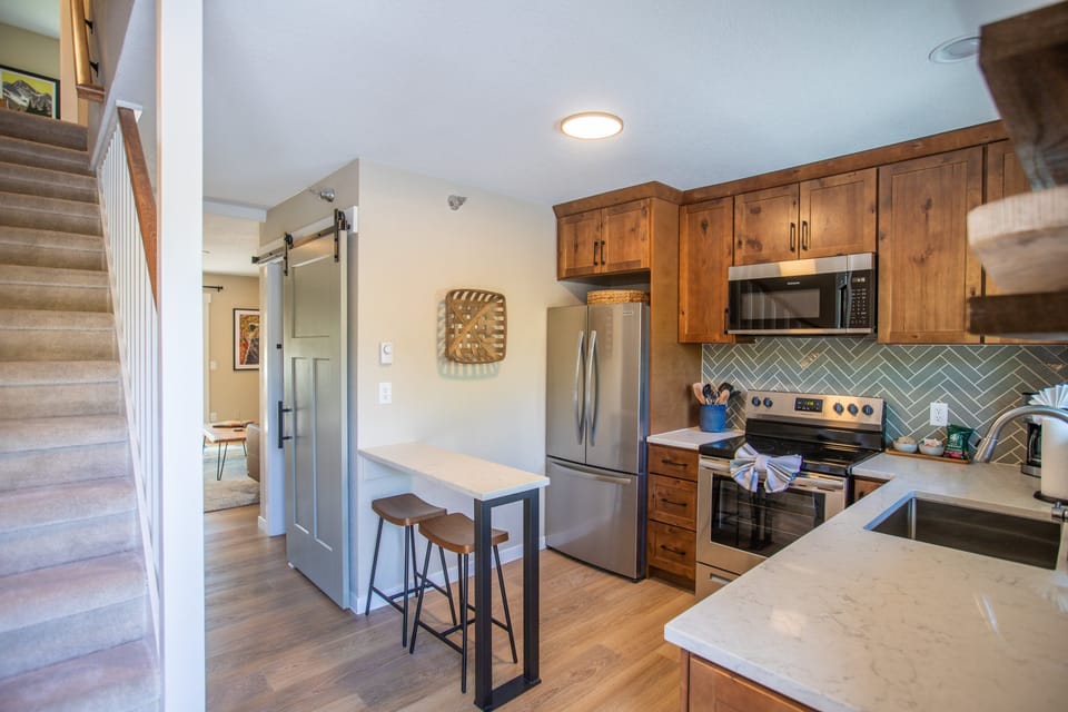 Entrance to kitchen.jpg
