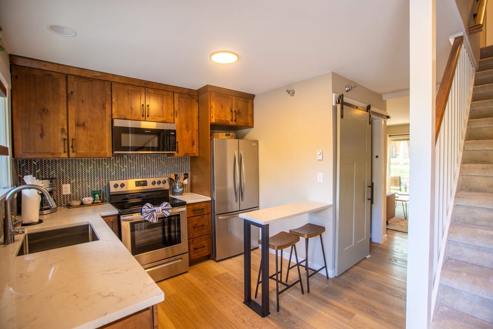 Entrance to kitchen.jpg