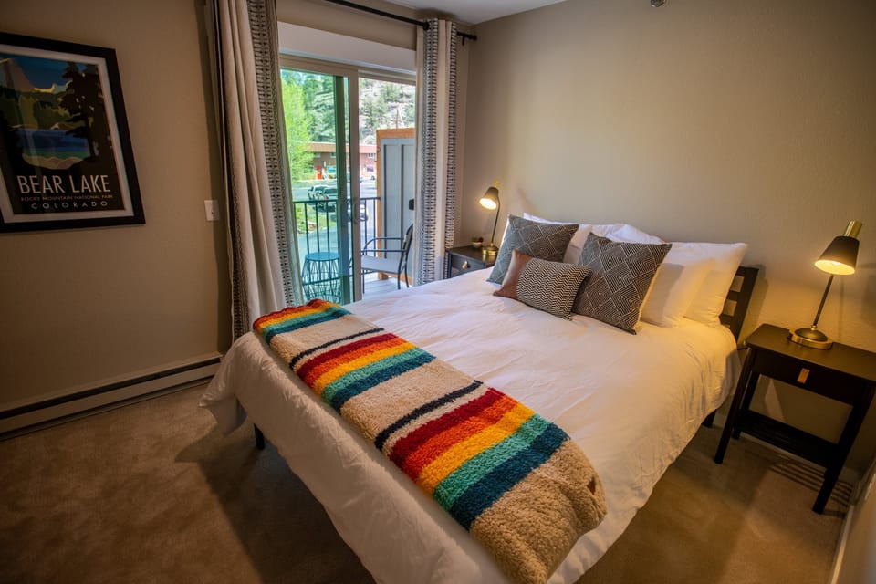 Queen bedroom with balcony.jpg