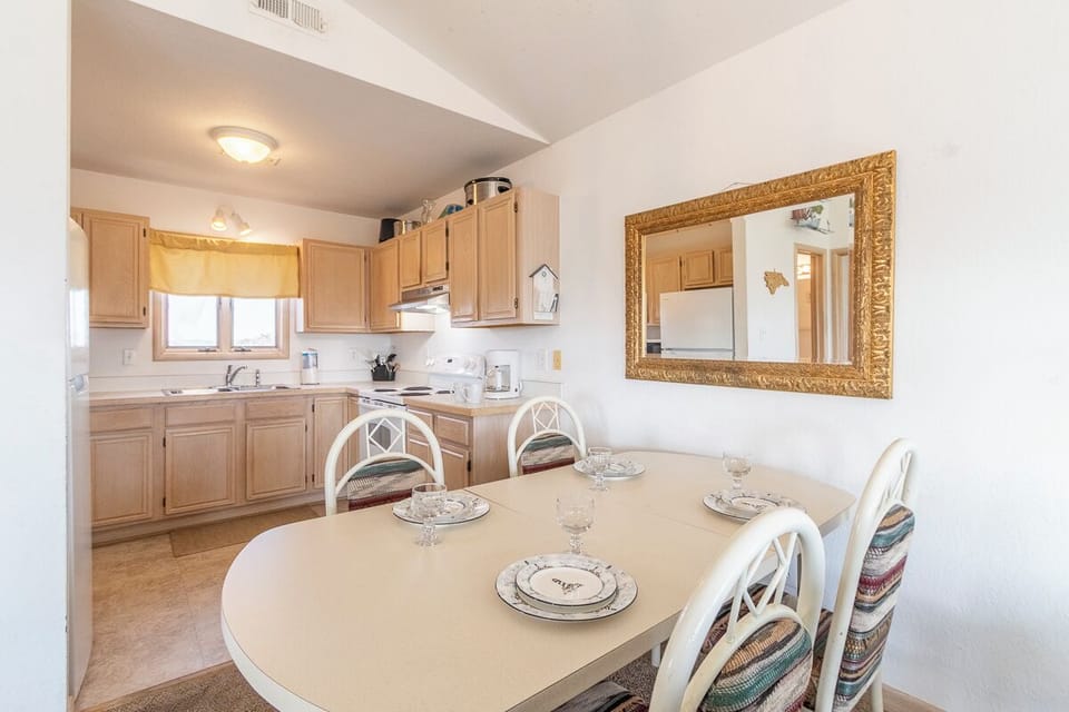 Top Level Dining Area