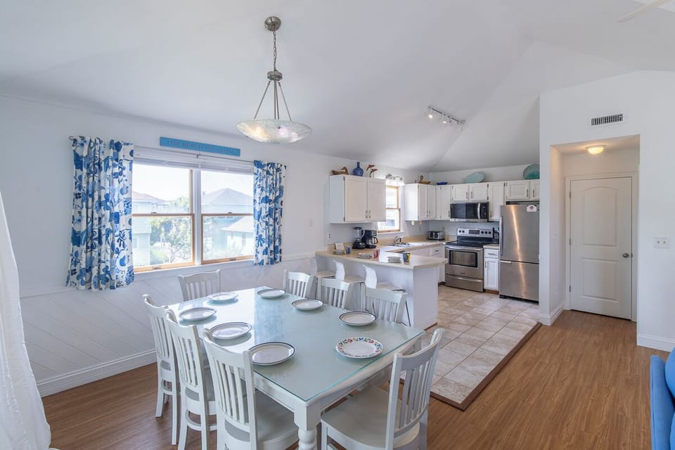 Top Level Dining Area