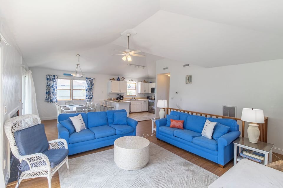 Top Level Living Area