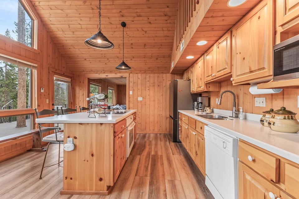 Kitchen with Island