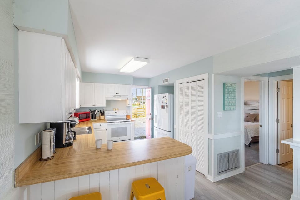 Mid Level Kitchen