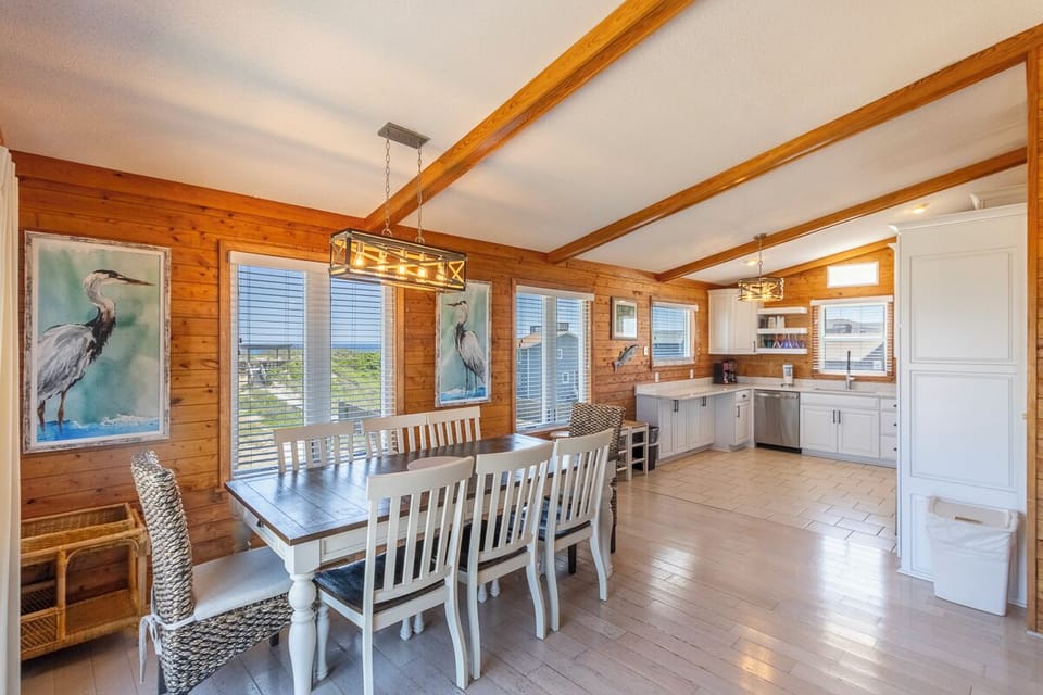 Top Level Dining Area