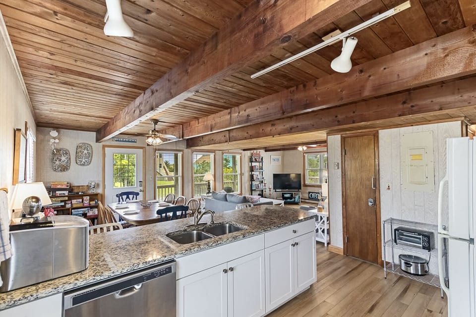 Mid Level Kitchen