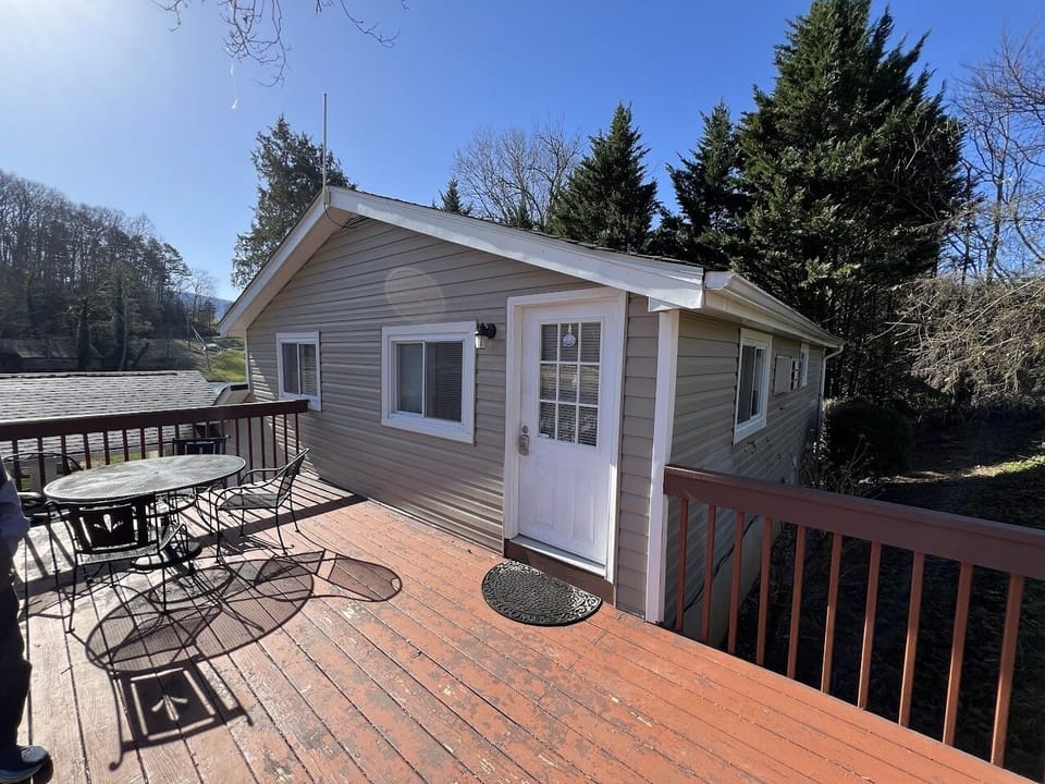 Pappaw's Pad 1 Front View