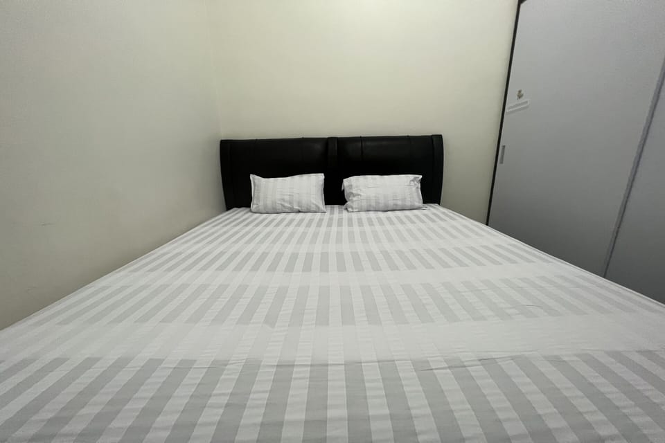 Standard Double Room | WiFi (free), bed sheets