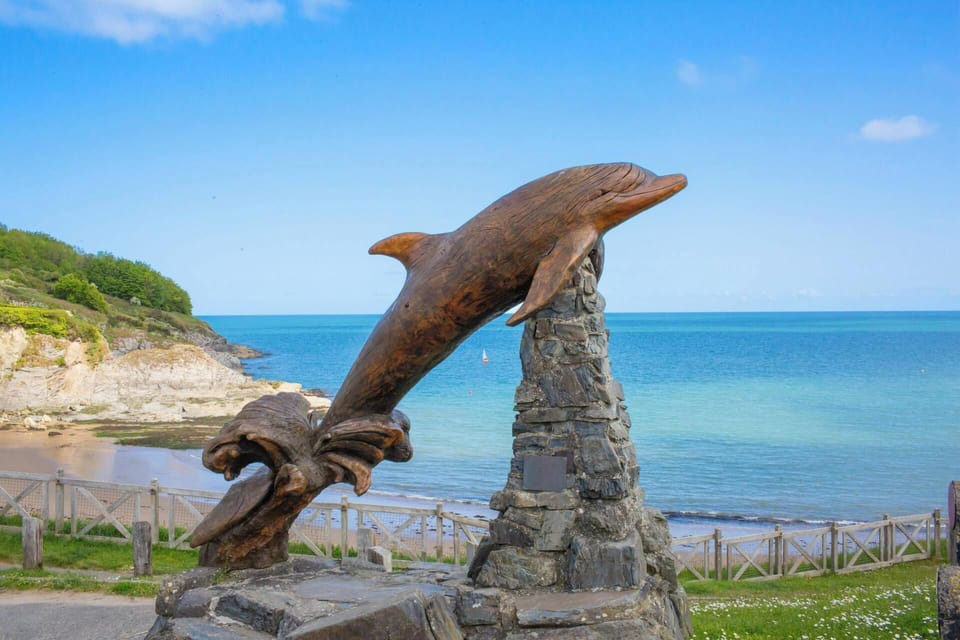 Dolphin sculpture at Aberporth