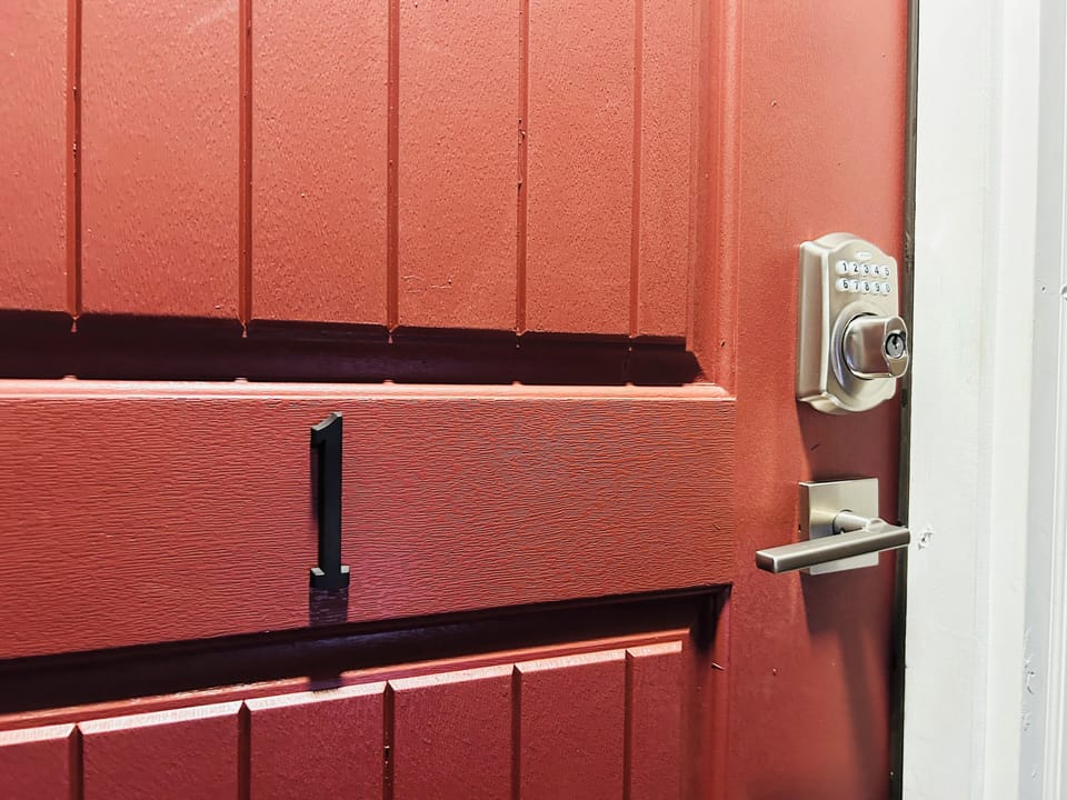 We use unique door codes to ensure your privacy and safety