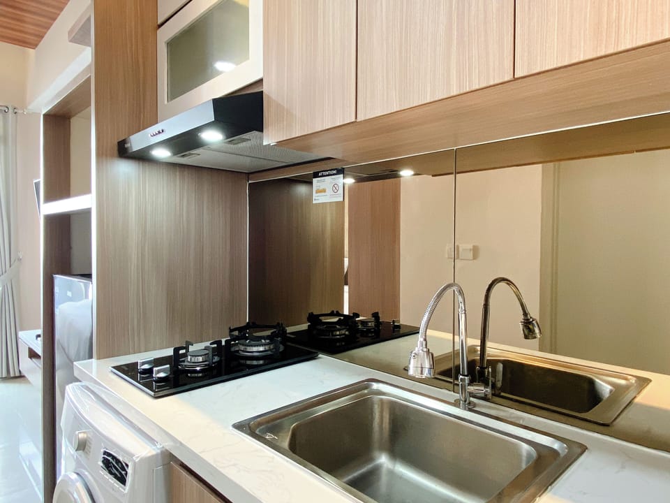 Studio | Private kitchen | Fridge, stovetop, electric kettle, rice cooker