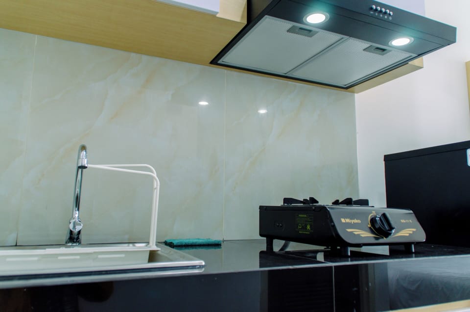 Studio | Private kitchen | Fridge, stovetop, electric kettle, rice cooker