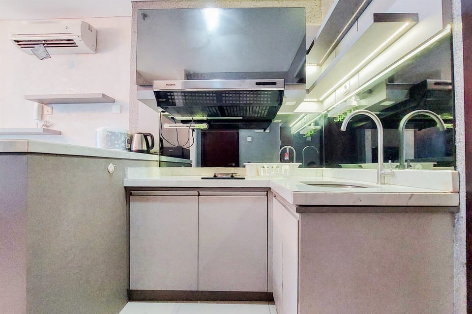 Apartment | Private kitchen | Fridge, stovetop, electric kettle, rice cooker