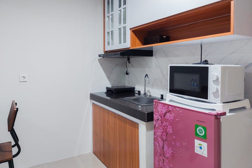 Apartment | Private kitchen | Fridge, stovetop, rice cooker