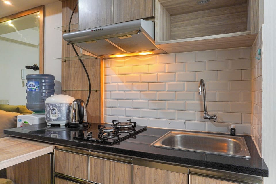 Apartment | Private kitchen | Fridge, stovetop, rice cooker