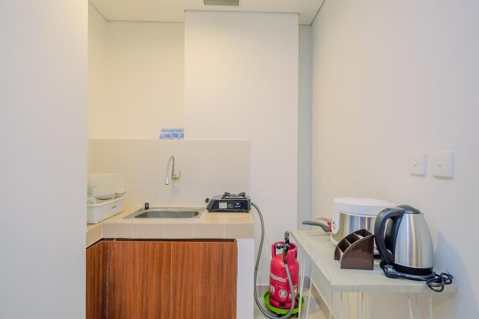 Apartment | Private kitchen | Fridge, stovetop, rice cooker