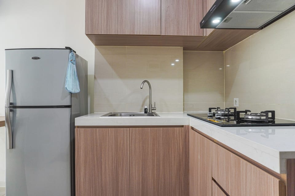 Studio | Private kitchen | Full-size fridge, stovetop, electric kettle