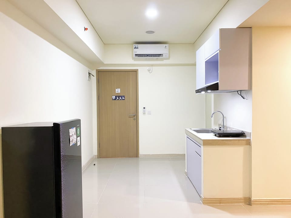 Apartment | Private kitchen | Fridge, stovetop, rice cooker