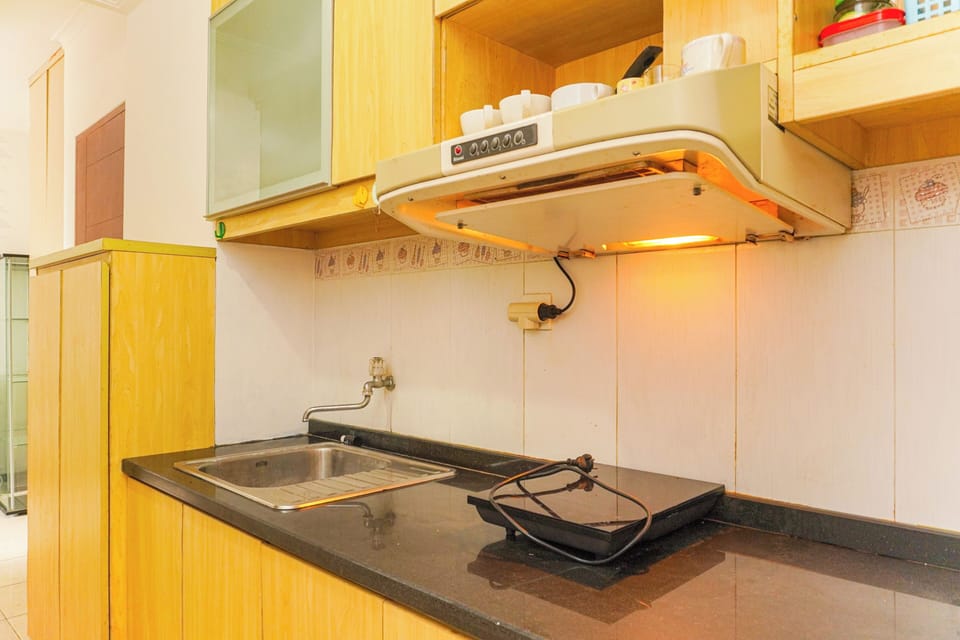Apartment | Private kitchen | Fridge, stovetop, rice cooker