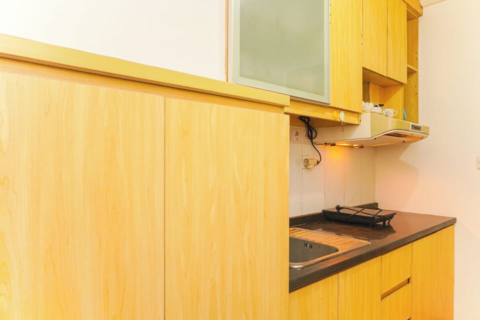 Apartment | Private kitchen | Fridge, stovetop, rice cooker