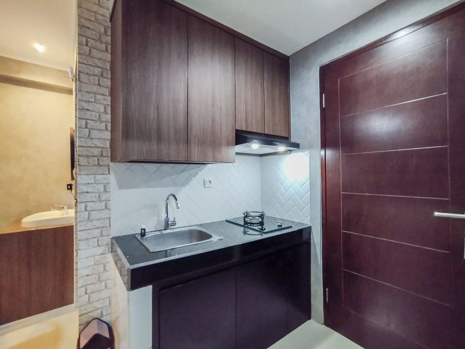 Apartment | Private kitchen | Fridge, stovetop, rice cooker