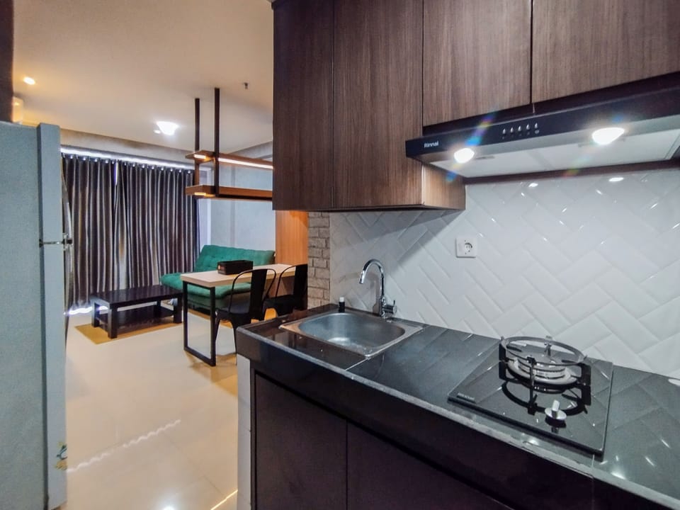 Apartment | Private kitchen | Fridge, stovetop, rice cooker