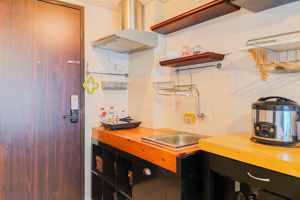 Studio | Private kitchen | Mini-fridge, stovetop, rice cooker