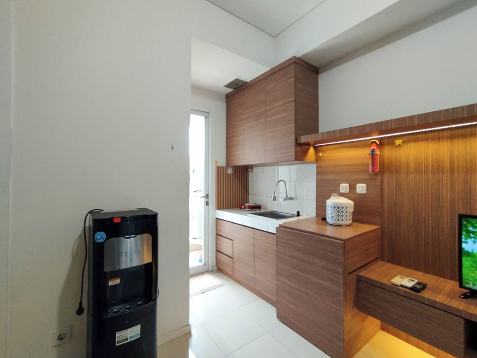 Apartment | Private kitchen | Fridge, stovetop, rice cooker
