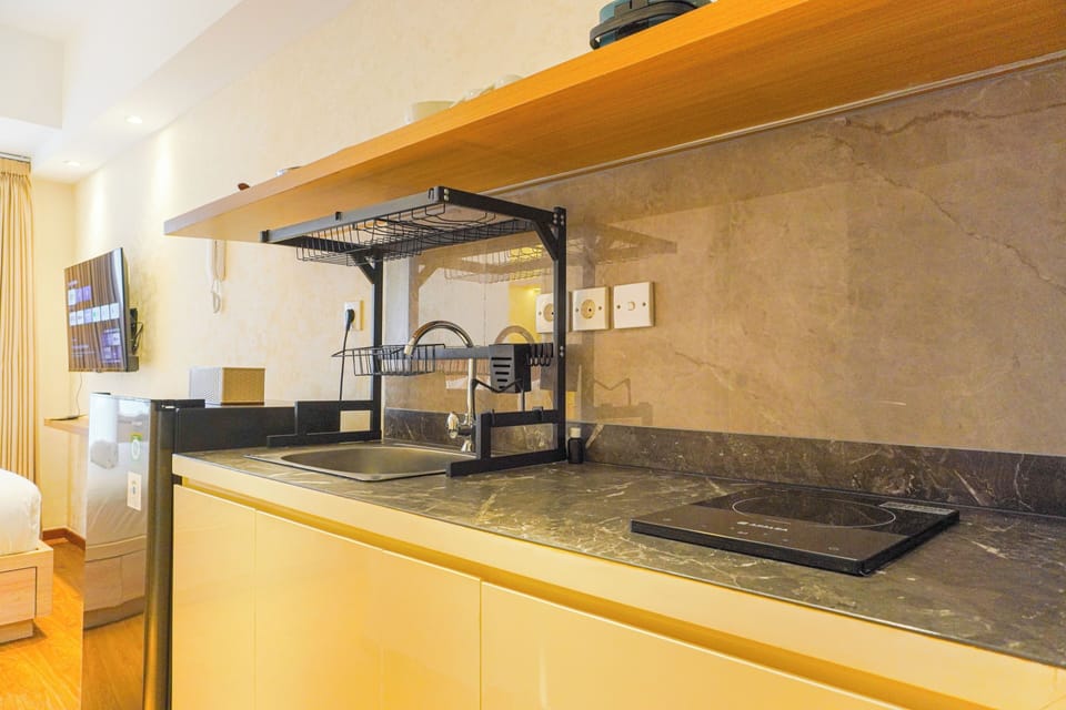 Studio | Private kitchen | Fridge, stovetop